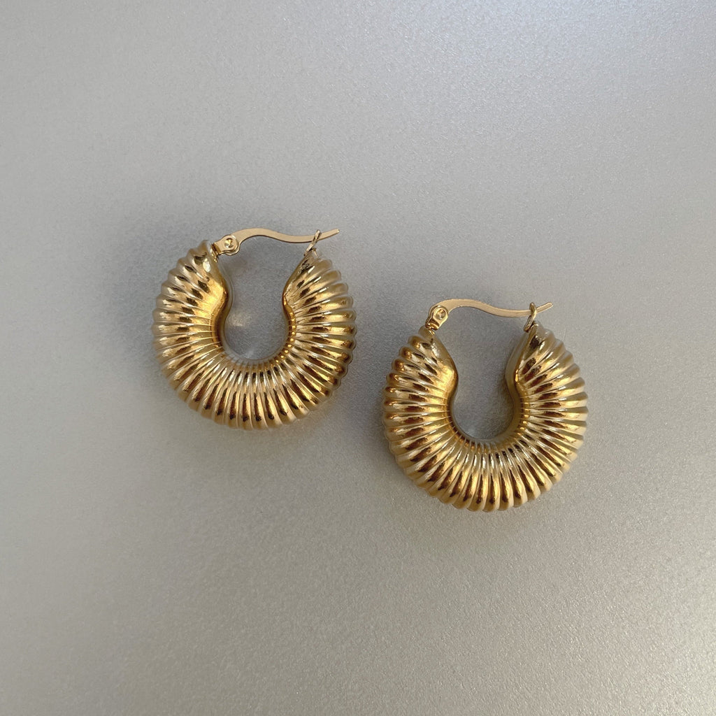 Vesper Luxe Gold 18k Plated Chunky Ridged Hoops