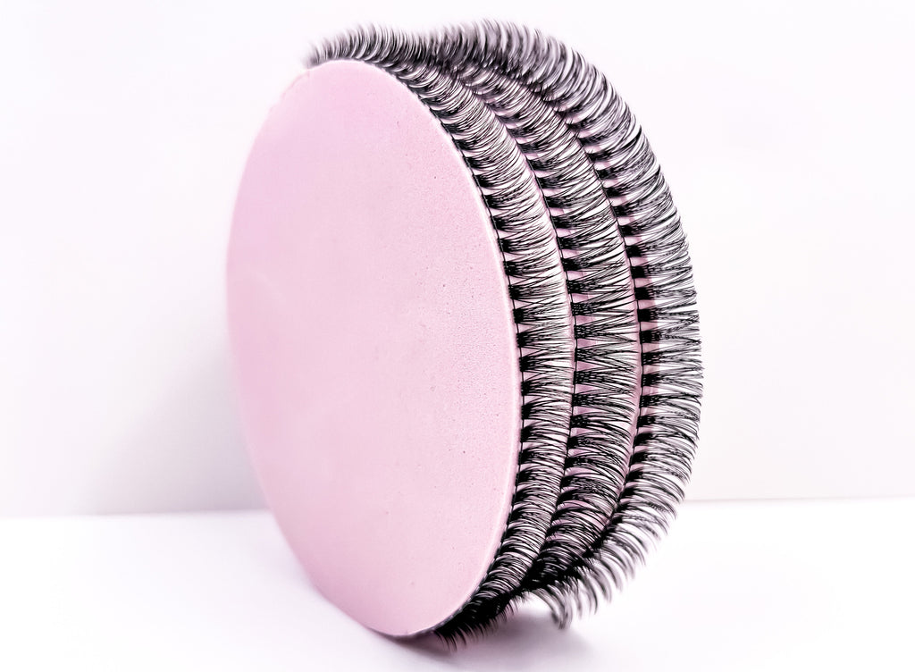 The Medium Lash Collection With No Name